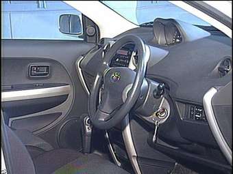 2003 Toyota ist Pictures