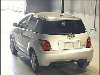 2003 Toyota ist Pictures