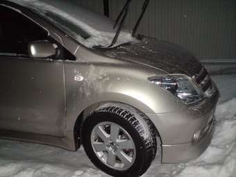 2003 Toyota ist Pictures
