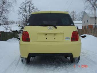 2003 Toyota ist Photos