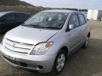 2003 Toyota ist Pictures