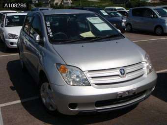 2003 Toyota ist Photos