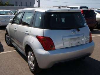 2003 Toyota ist Pictures
