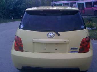 2003 Toyota ist Photos