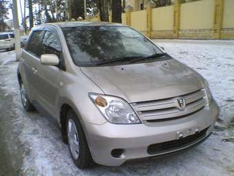 2003 Toyota ist