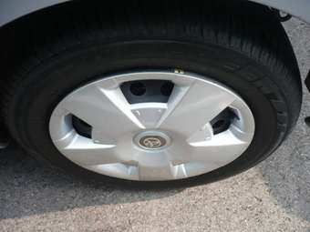 2003 Toyota ist Pictures