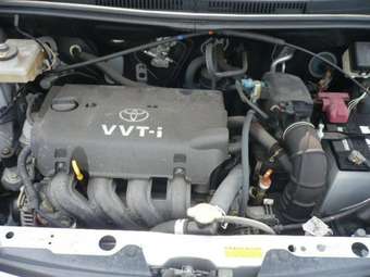 2003 Toyota ist Photos