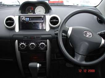 2003 Toyota ist Pictures