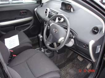 2003 Toyota ist Pictures