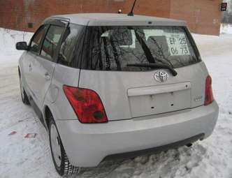 2003 Toyota ist Pictures