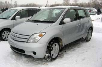 2003 Toyota ist