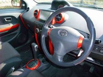 2003 Toyota ist Photos