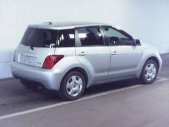 2003 Toyota ist Photos