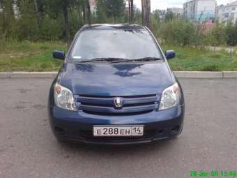 2003 Toyota ist Pictures
