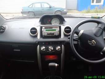 2003 Toyota ist Photos