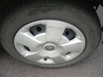 2003 Toyota ist Pictures