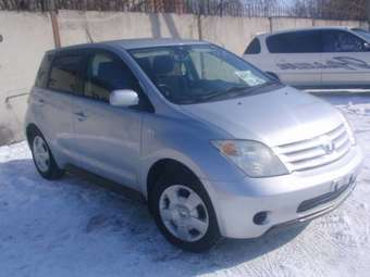 2003 Toyota ist Images