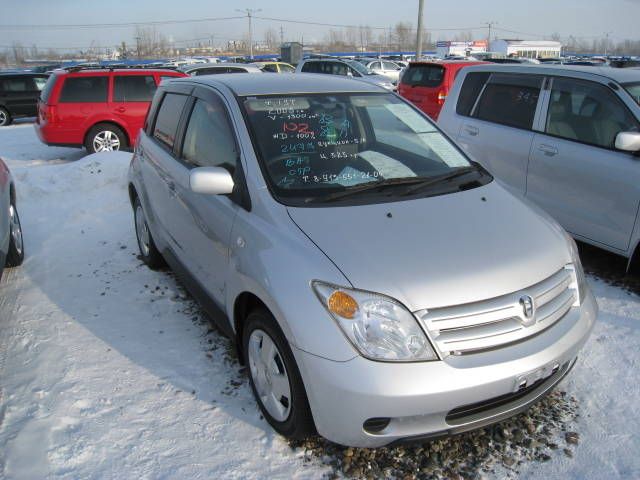 2003 Toyota ist