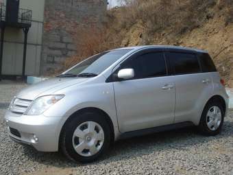 2003 Toyota ist Images