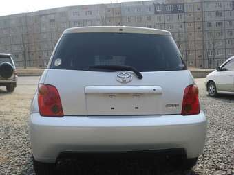 2003 Toyota ist Pics