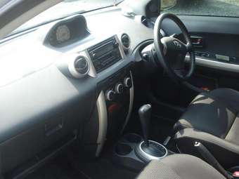 2003 Toyota ist Pictures