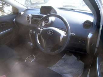 2003 Toyota ist Images