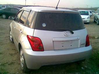 2003 Toyota ist Pictures