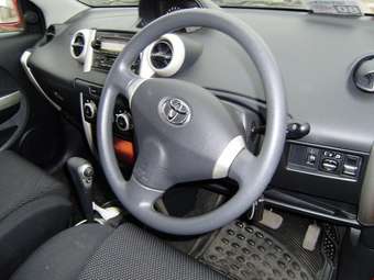 2003 Toyota ist Pics