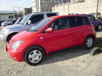 2003 Toyota ist Pictures