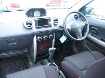 2003 Toyota ist Pictures