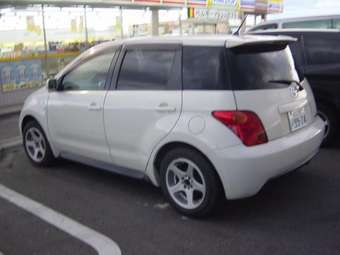 2003 Toyota ist Pics