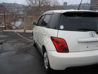 2003 Toyota ist Pictures