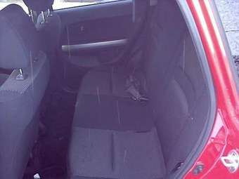 2003 Toyota ist Photos
