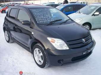 2003 Toyota ist Photos