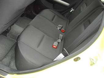 2003 Toyota ist Pictures