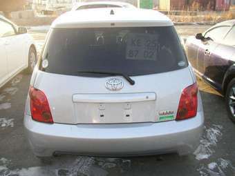 2003 Toyota ist Photos