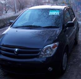 2003 Toyota ist Pictures