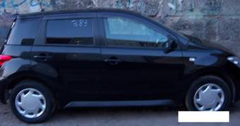 2003 Toyota ist Photos