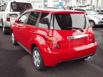 2003 Toyota ist Photos