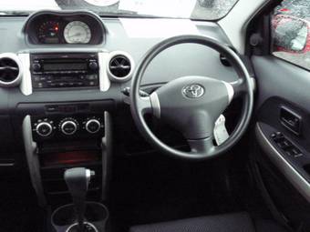 2003 Toyota ist Pictures