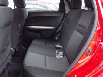 2003 Toyota ist Photos