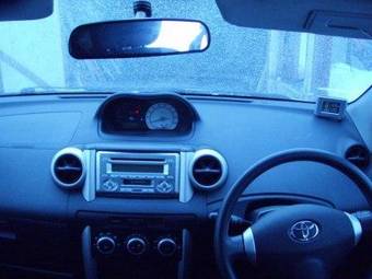 2003 Toyota ist Pictures