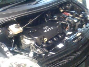 2003 Toyota ist Photos