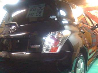 2003 Toyota ist Images