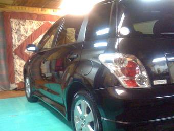 2003 Toyota ist Pictures