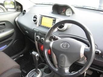 2003 Toyota ist Photos