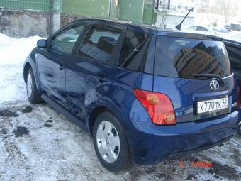2003 Toyota ist Pictures