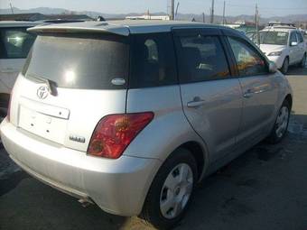 2003 Toyota ist Images