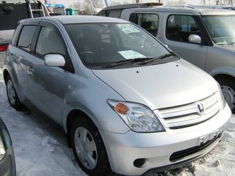 2003 Toyota ist Images