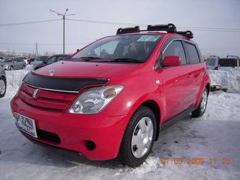 2003 Toyota ist Photos